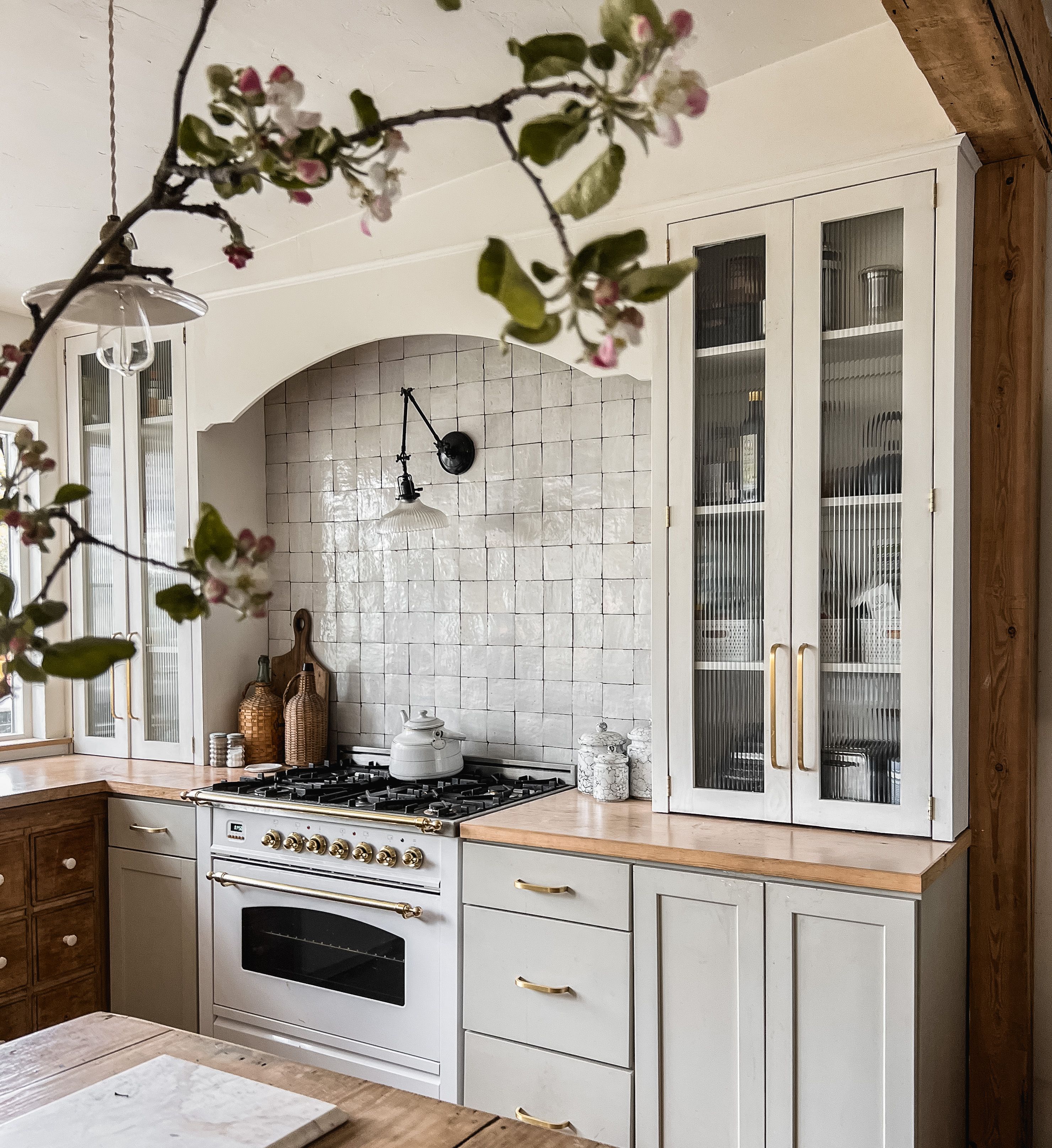 75 Small Kitchen Design Ideas That'll Help You Do More with Less