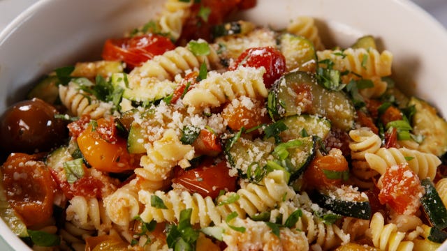 Zucchini and Cherry Tomato Pasta