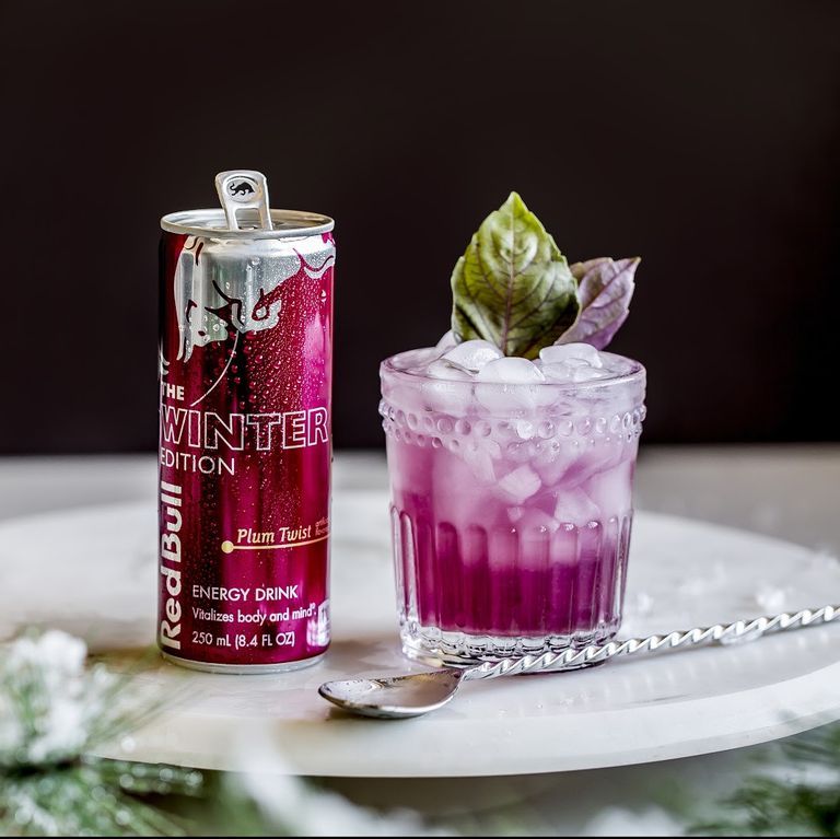 winter wings mocktail with red bull