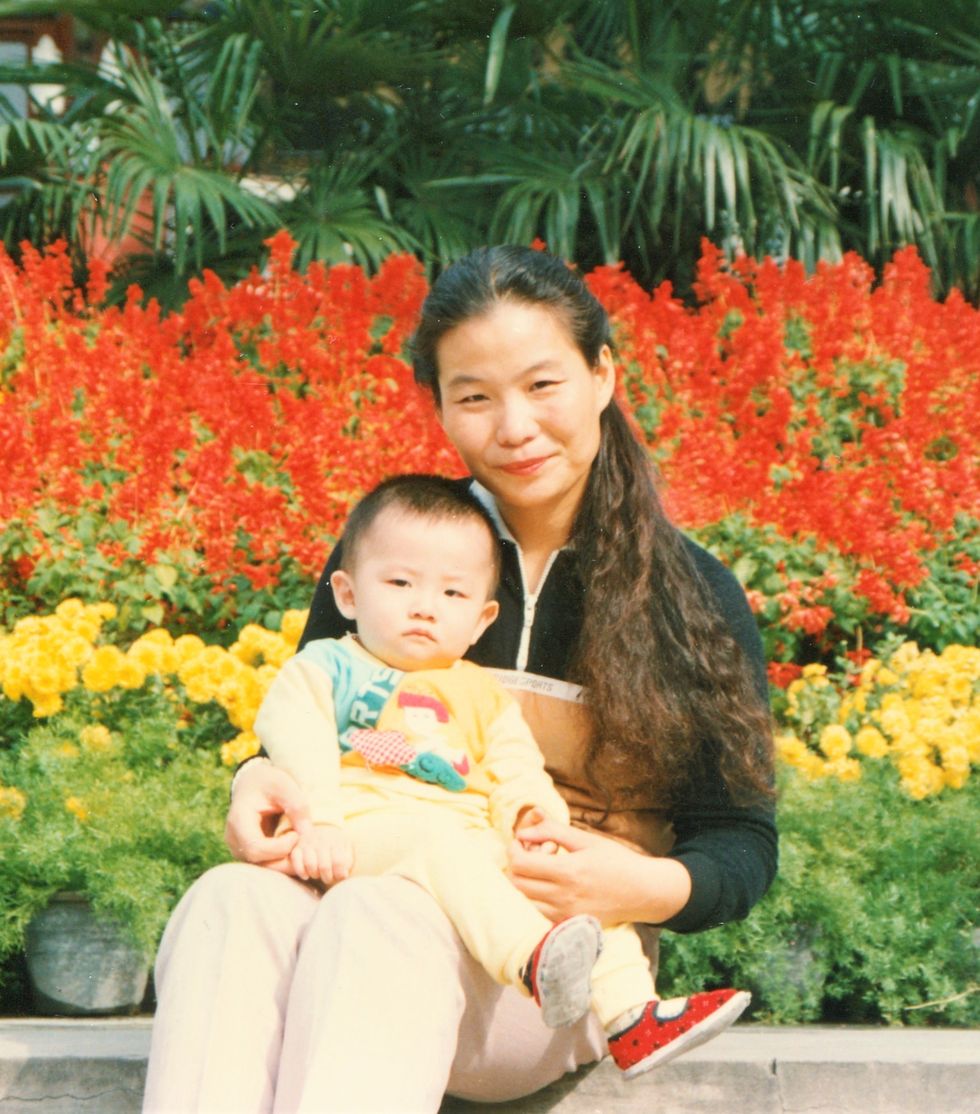 a young lin and his mother, jane