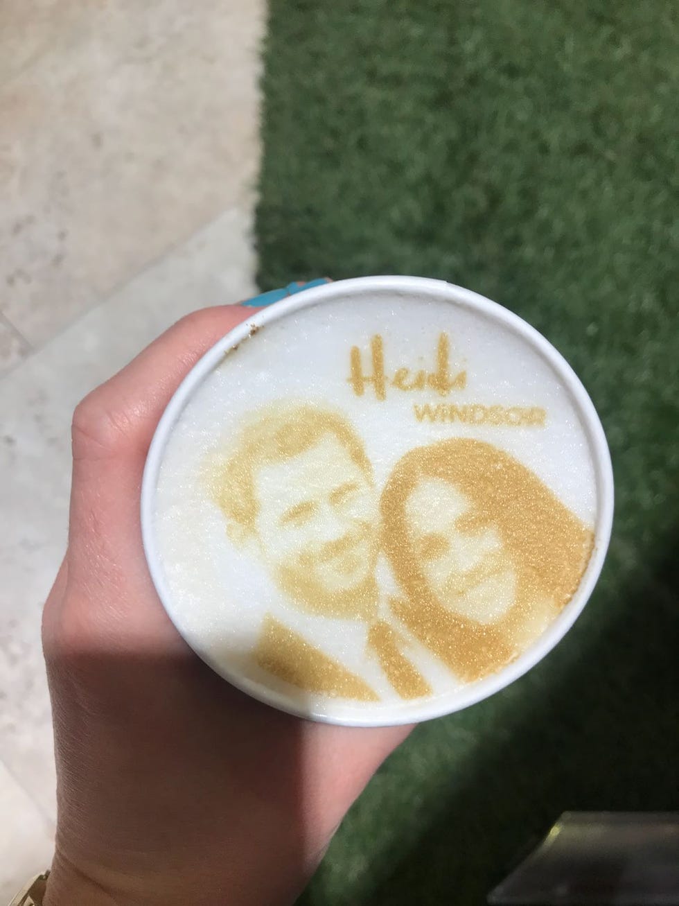 Latte, Coffee, Flat white, White coffee, Drink, Caffè macchiato, Food, Cappuccino, Café au lait, Hand, 