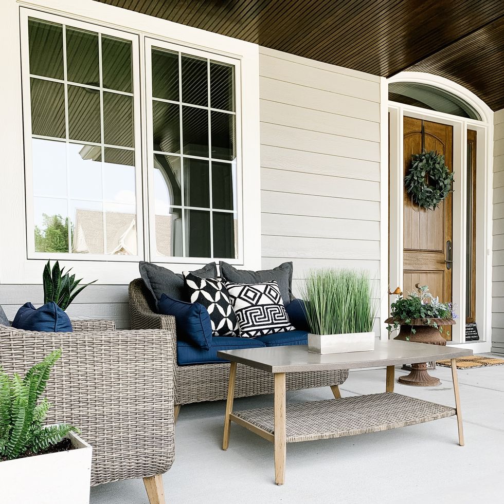 outdoor lounge porch decor