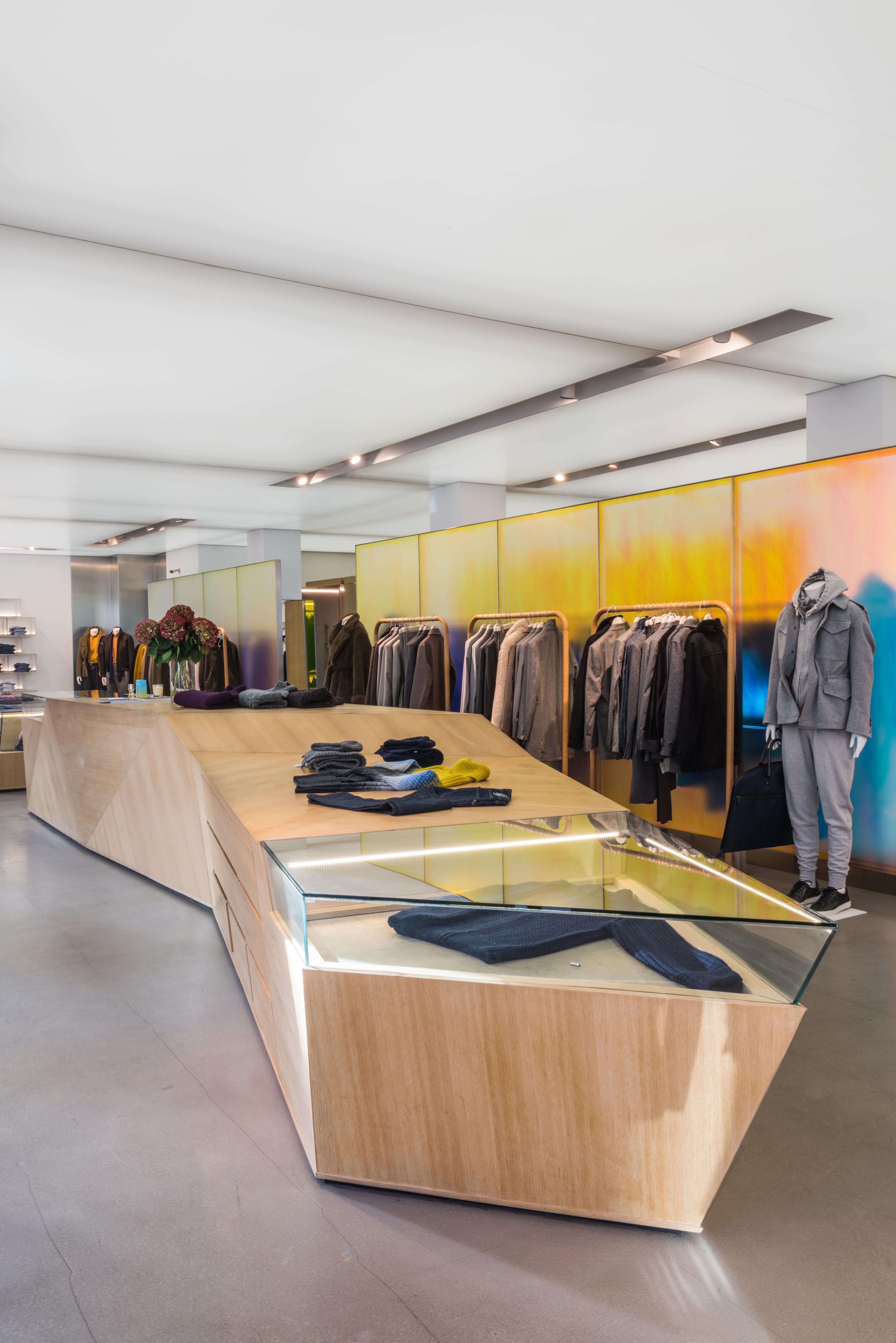 BESPOKE：THE MEN'S STYLE OF SAVILE ROW mqdefault.jpg