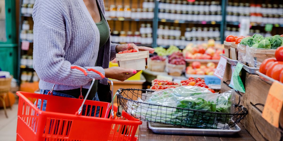I Worked At A Grocery Store & These Are The Shocking Ways You're Wasting Money