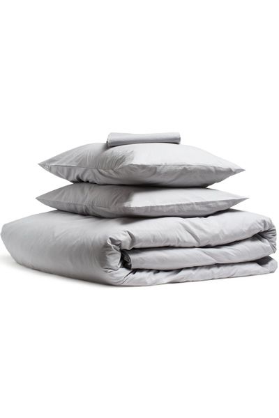 Bed sheet, Linens, Bedding, Textile, Duvet, Furniture, Duvet cover, 