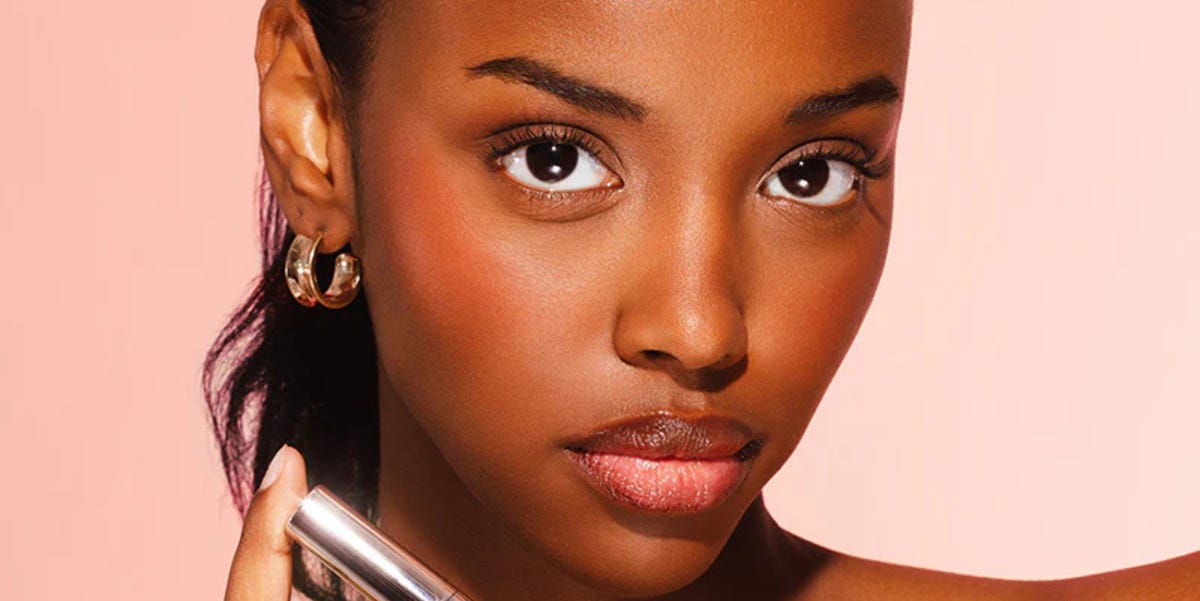 A Peel-Off Liner Is the Secret to a Picture-Perfect Lip Combo