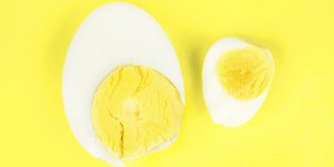 cucinare uovo sodo nel bollitore