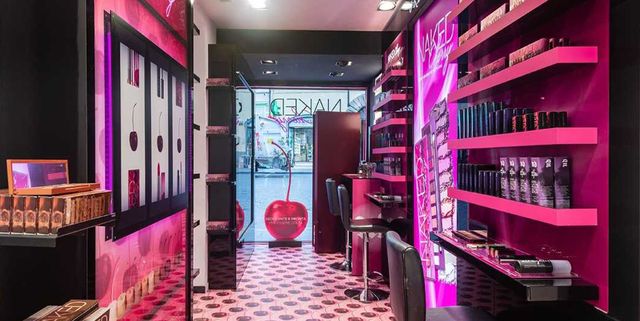 Pink, Interior design, Building, Purple, Room, Magenta, Boutique, Architecture, Ceiling, Beauty salon, 