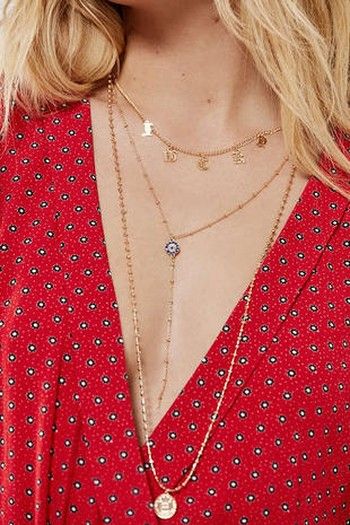 Clothing, Collar, Pattern, Red, Style, Jewellery, Fashion accessory, Fashion, Neck, Blond, 