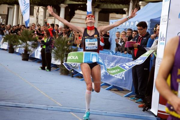 Teresa Urbina y Houssame Eddine Benabbou, campeonato de España de Media Maratón en San Cugat