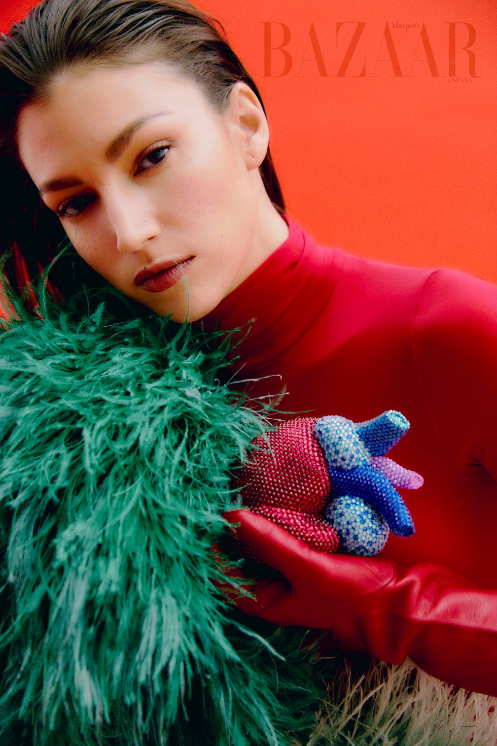 úrsula corberó, protagonista del número de febrero de harper's bazaar con un editorial de moda y una entrevista