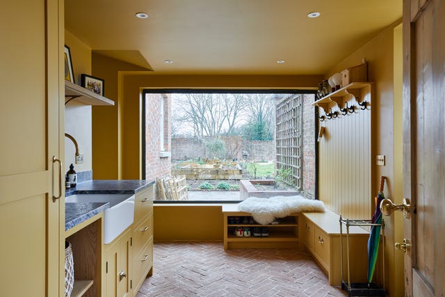 utility room ideas windows