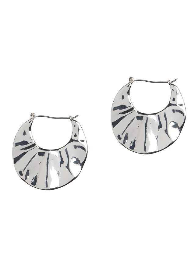 Earrings, Product, Fashion accessory, Fashion, Jewellery, Neck, Collar, Design, Silver, Pattern, 
