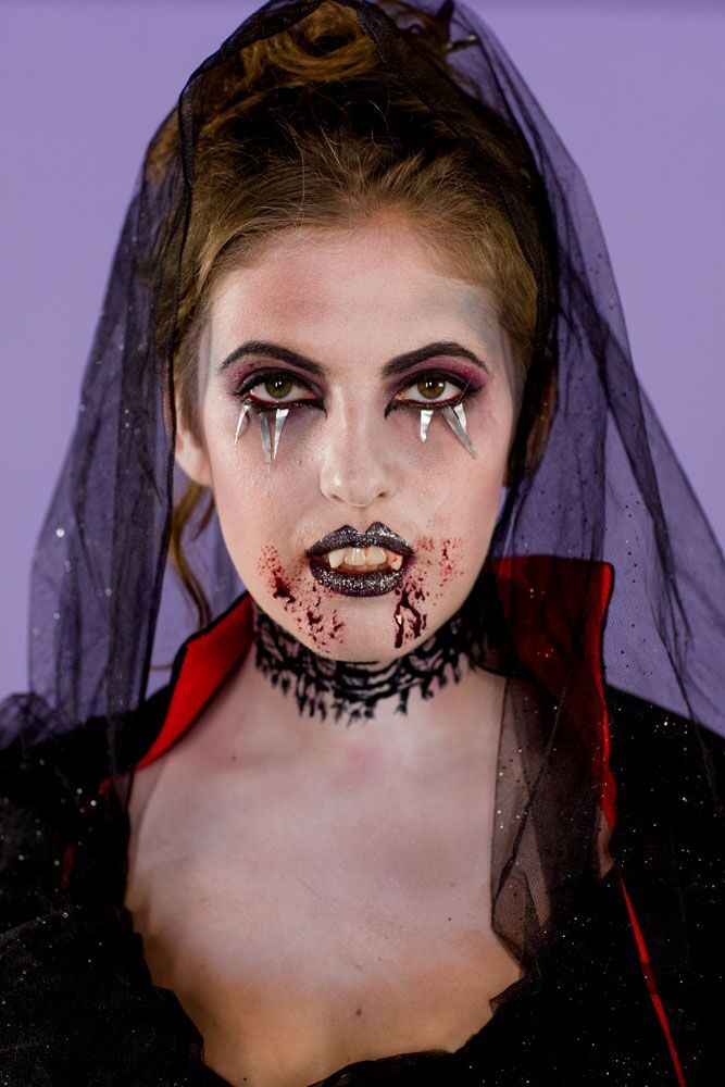 Gothic Kit Vampire Halloween Makeup 