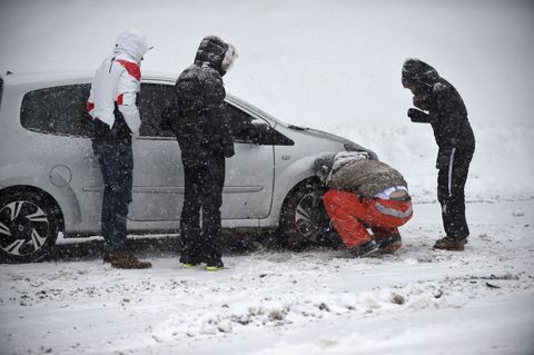FRANCE-WEATHER-CLIMATE-SNOW