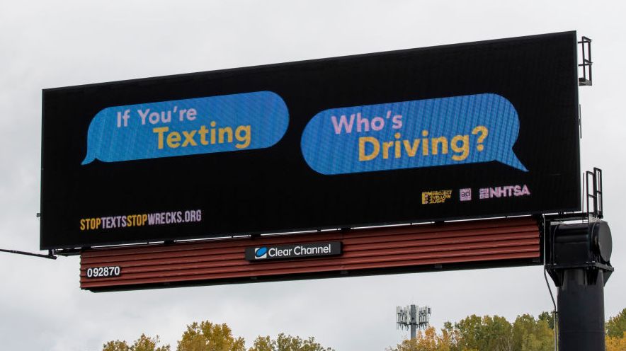 anti texting billboard sign to stop texting while driving