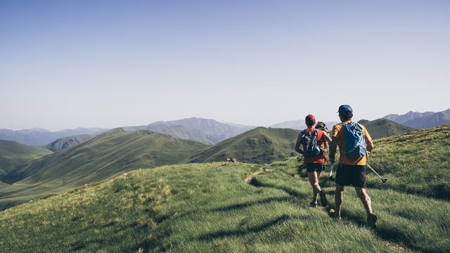 varios corredores en el val d'aran by utmb