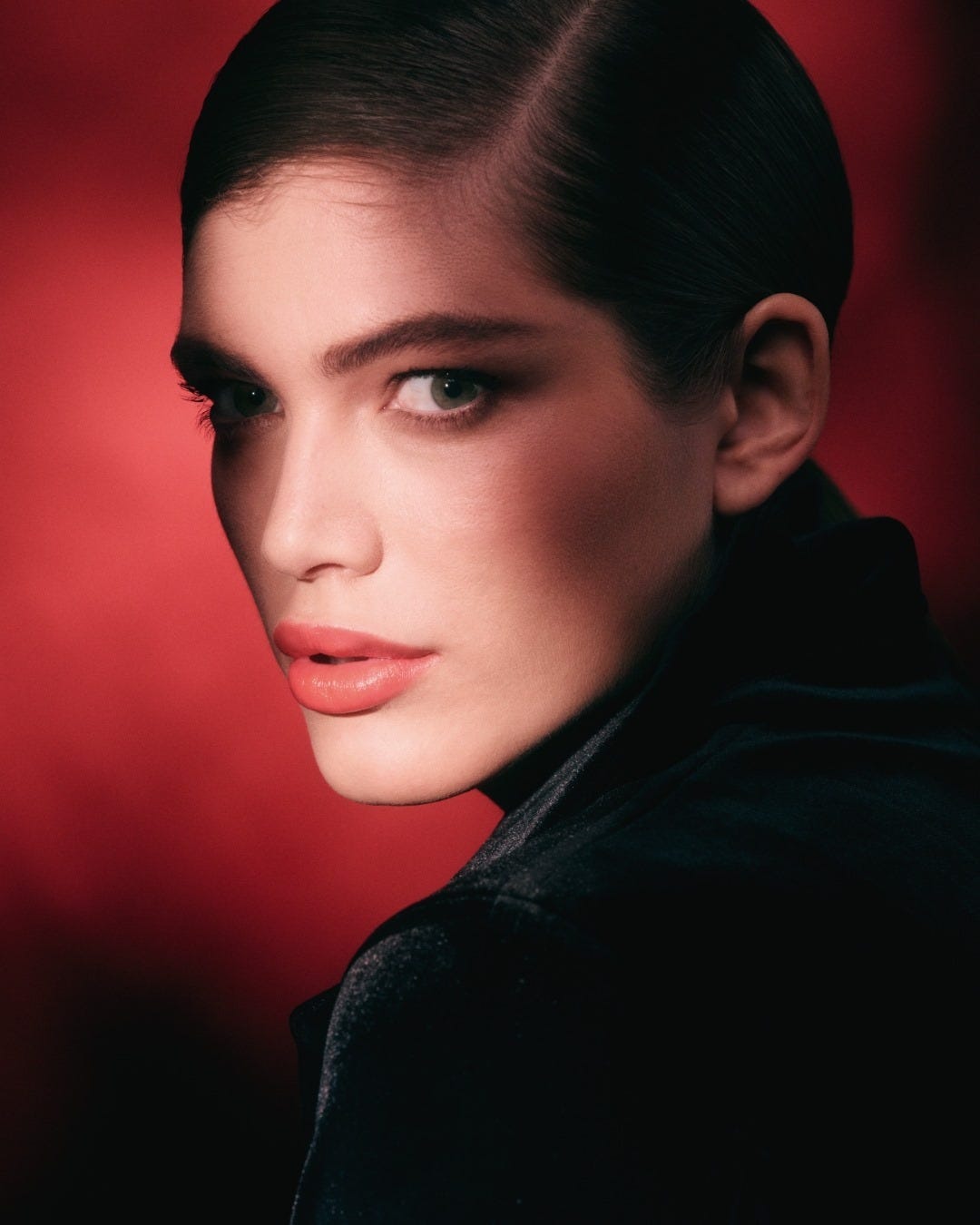 Chi è La Modella Transgender Valentina Sampaio Che Posa Per Armani Beauty