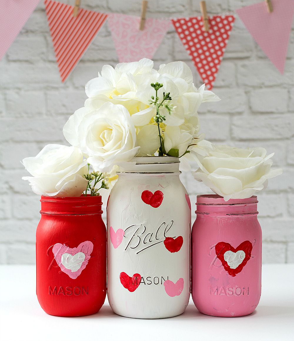 25 Valentine's Day Mason Jar Crafts - DIY Valentine's Day Mason Jars
