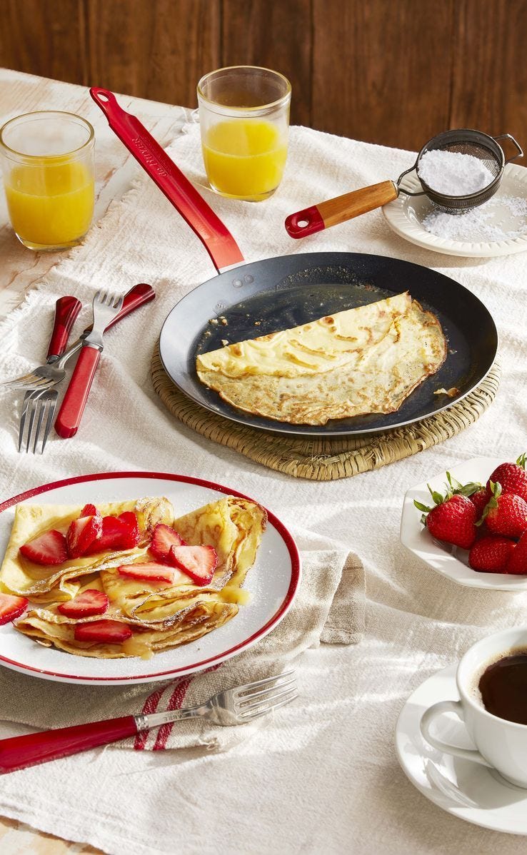 crepes with strawberries and lemon curd