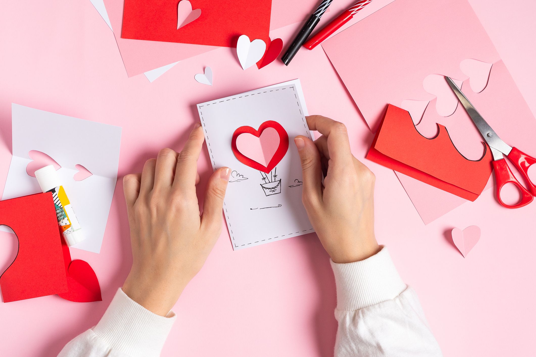 Paper Heart Crafts ~ 19 crafts that are perfect for Valentine's Day