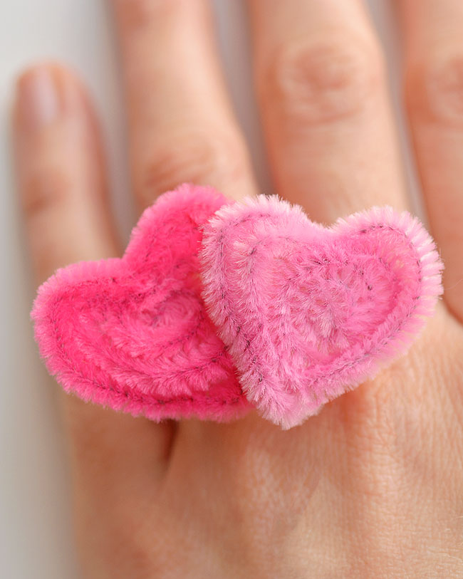 valentine's day crafts pipe cleaner ring