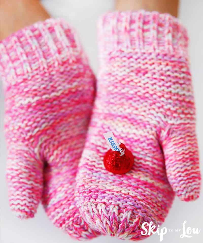 valentine's day games  mittens and kisses
