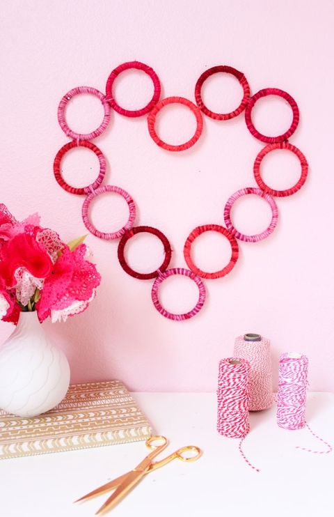 valentines wreaths yarn heart
