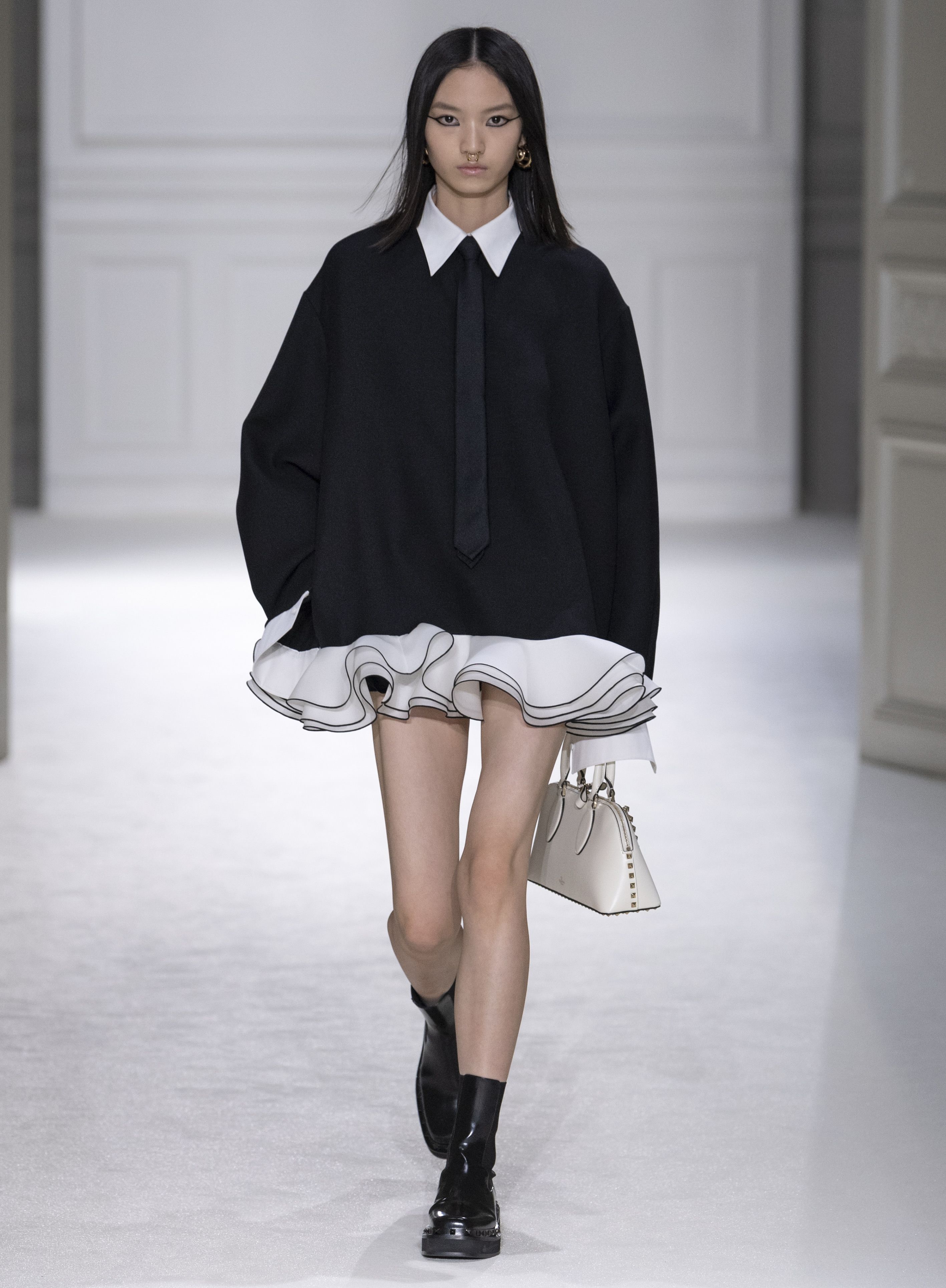 ヴァレンティノ（VALENTINO）2023秋冬コレクション