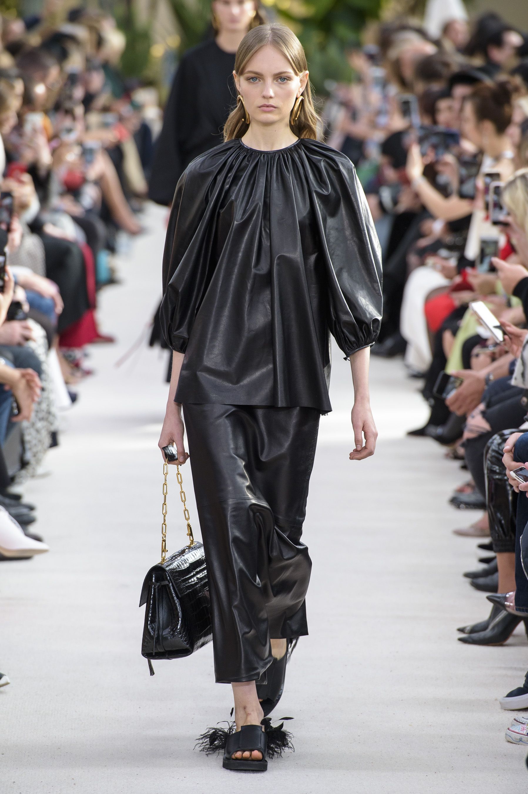 Valentino, la sfilata primavera estate 2019