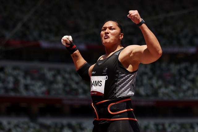 la lanzadora de peso neozelandesa valerie adams