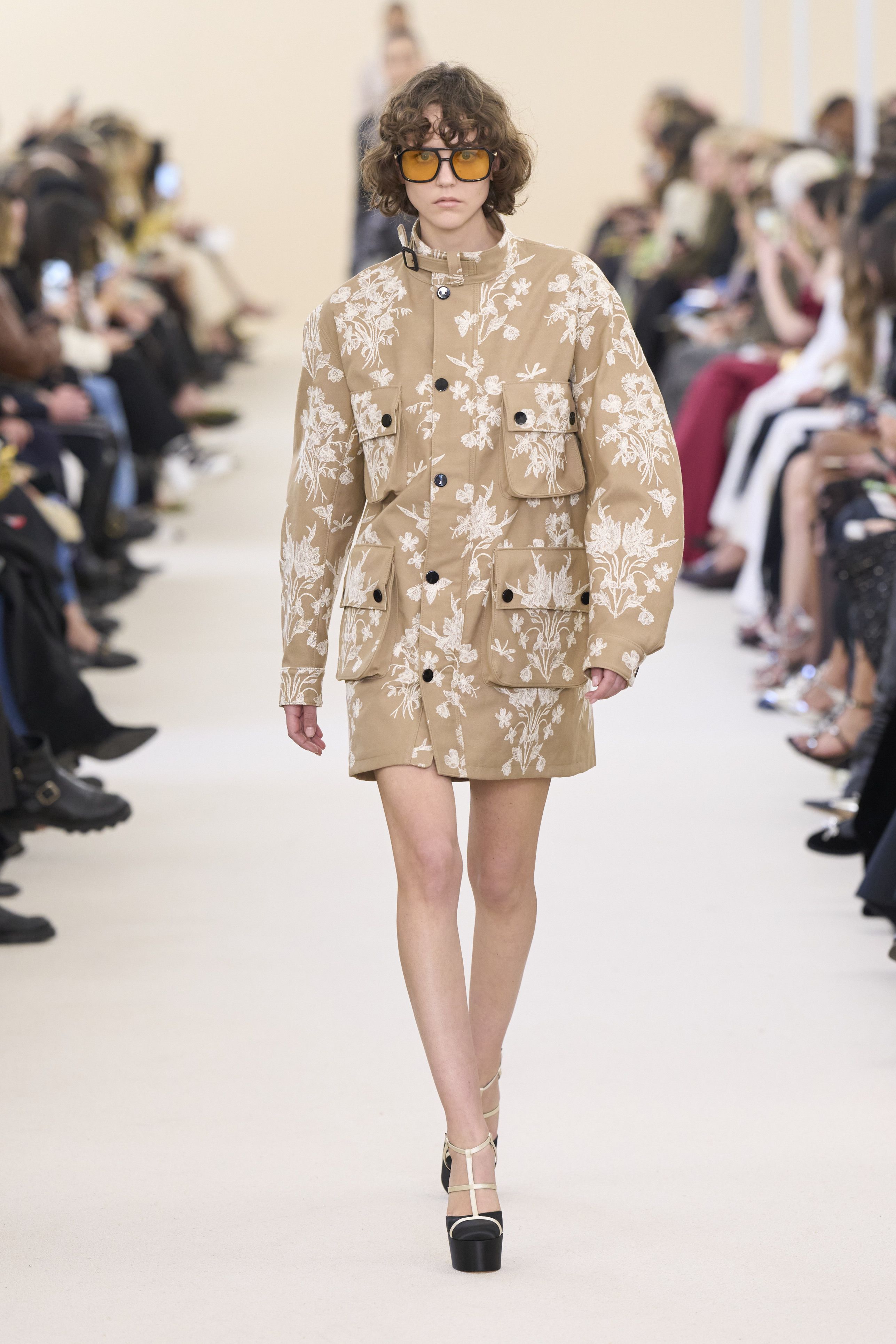 ジャンバティスタ ヴァリ（GIAMBATTISTA VALLI）2025春夏オート