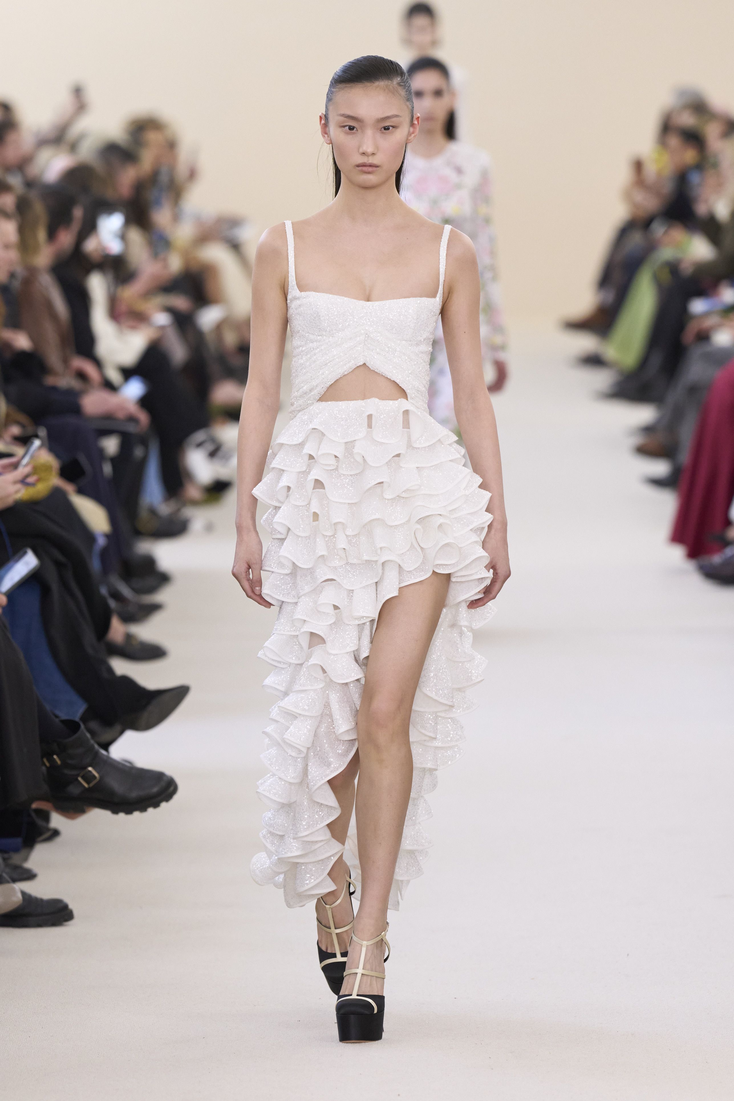ジャンバティスタ ヴァリ（GIAMBATTISTA VALLI）2024春夏