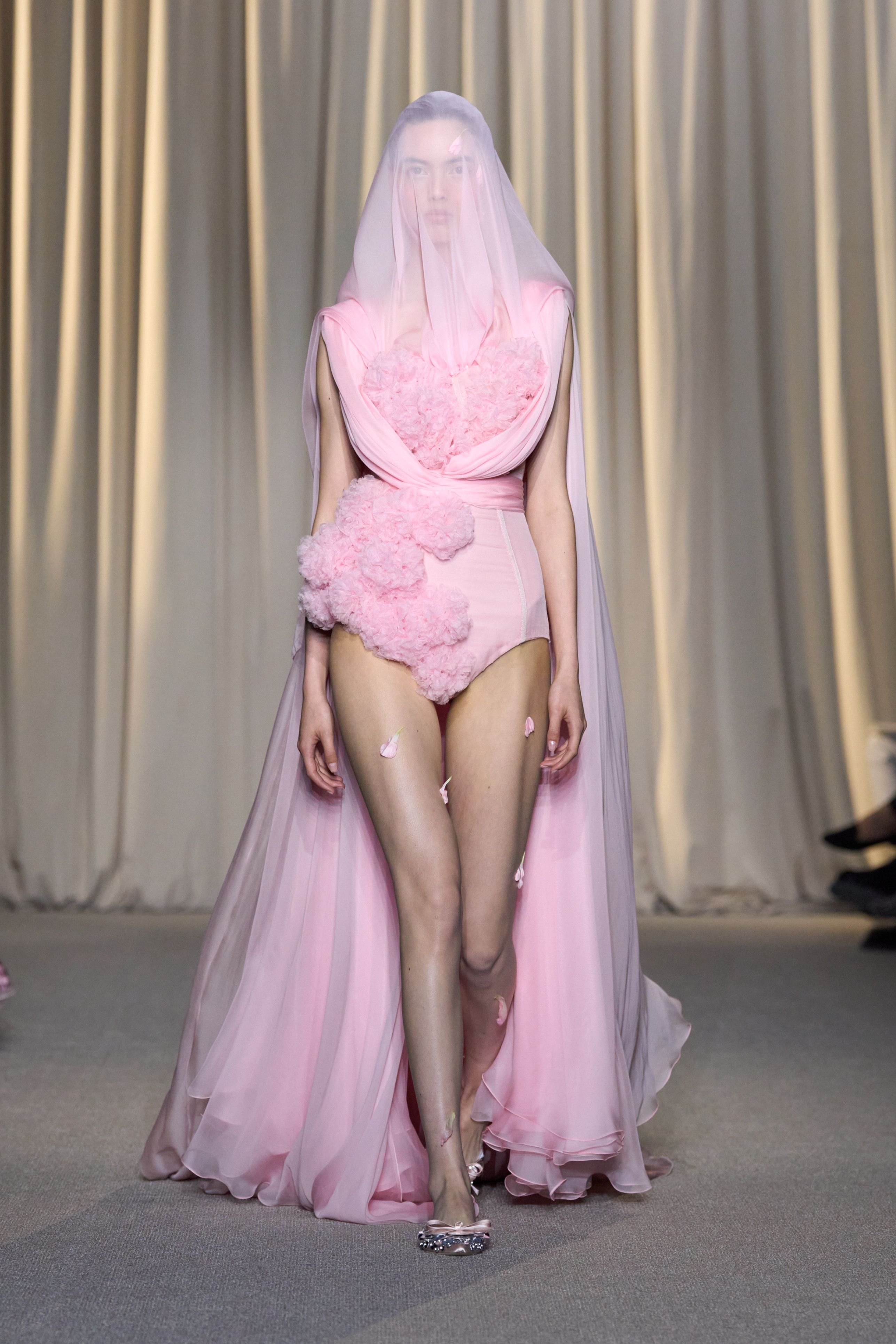 ジャンバティスタ ヴァリ（GIAMBATTISTA VALLI）2024-25秋冬