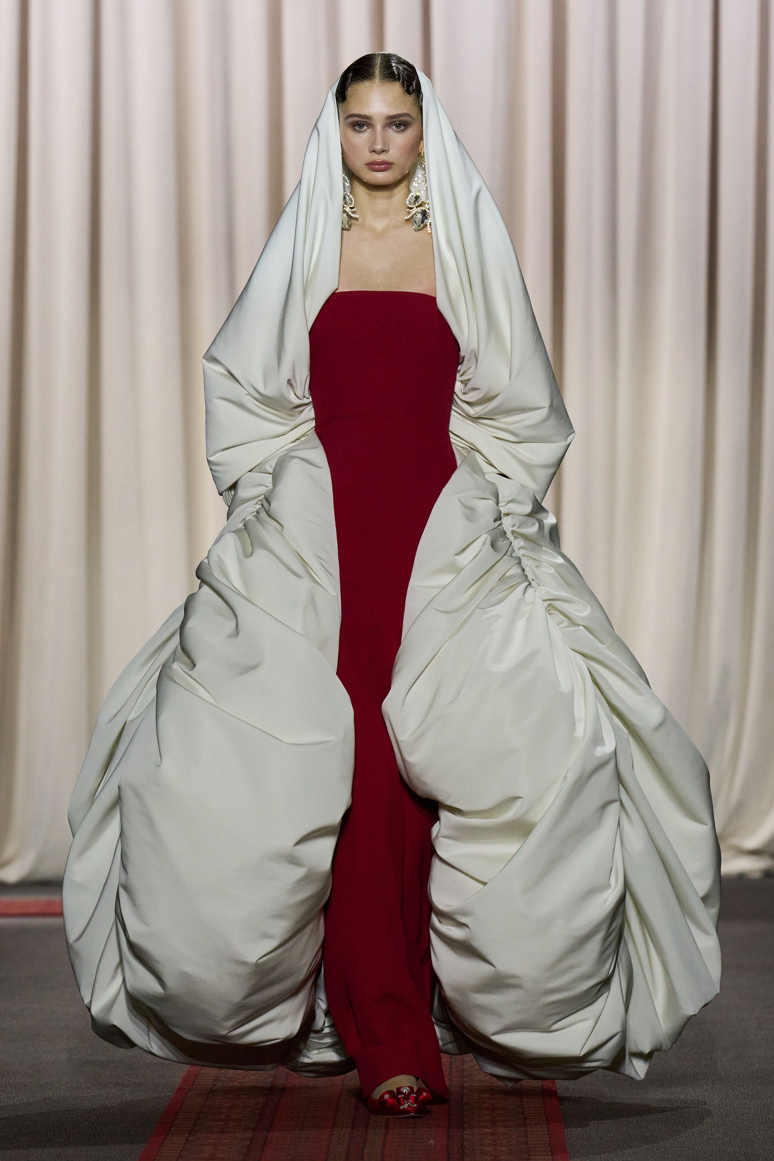 ジャンバティスタ ヴァリ（GIAMBATTISTA VALLI）2025春夏オート