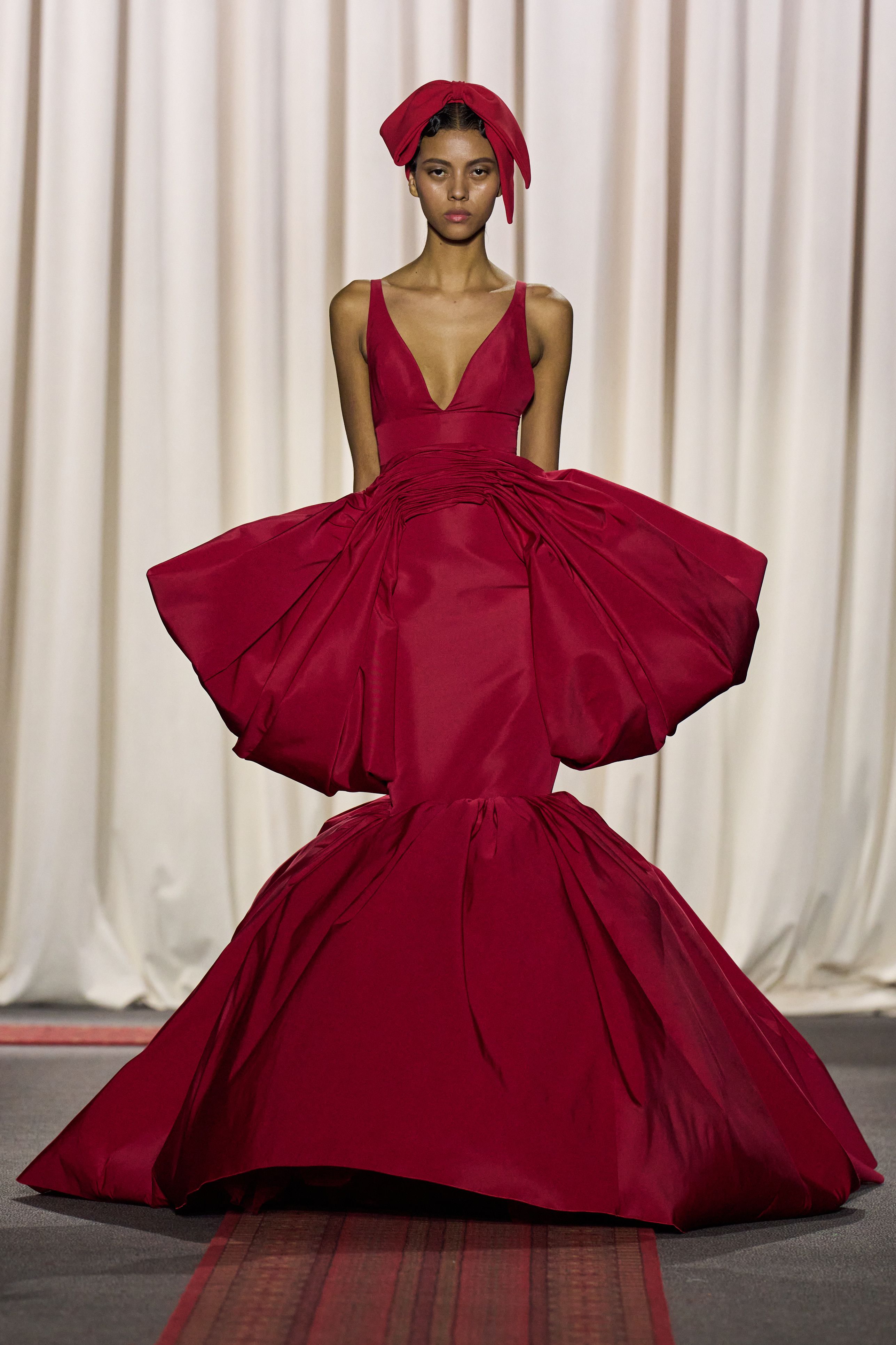 ジャンバティスタ ヴァリ（GIAMBATTISTA VALLI）2025春夏オート