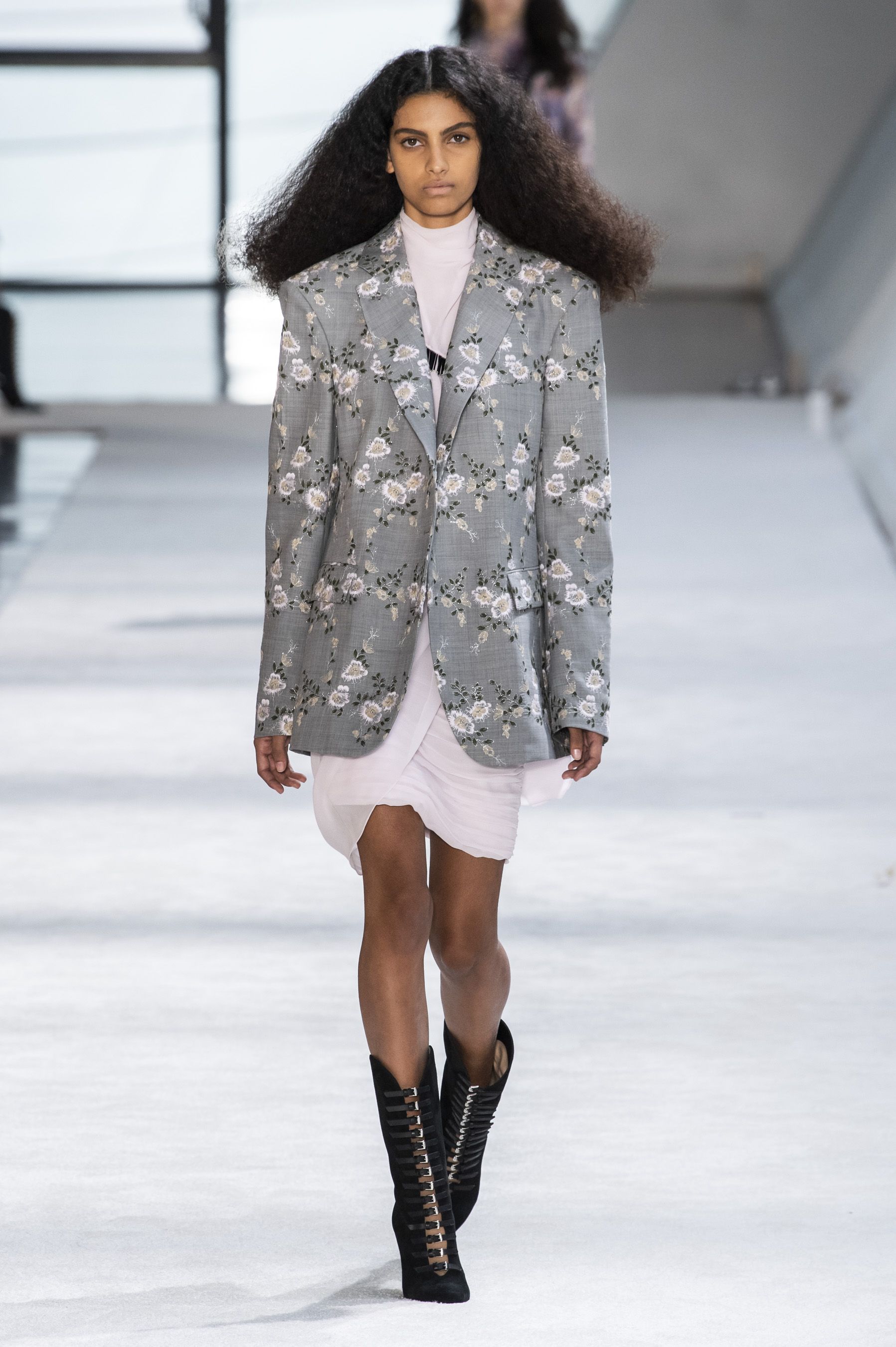 Giambattista Valli AW アウターその他 ゴールド系 ジャンバティスタ ヴァリ（GIAMBATTISTA VALLI）2024-25秋冬