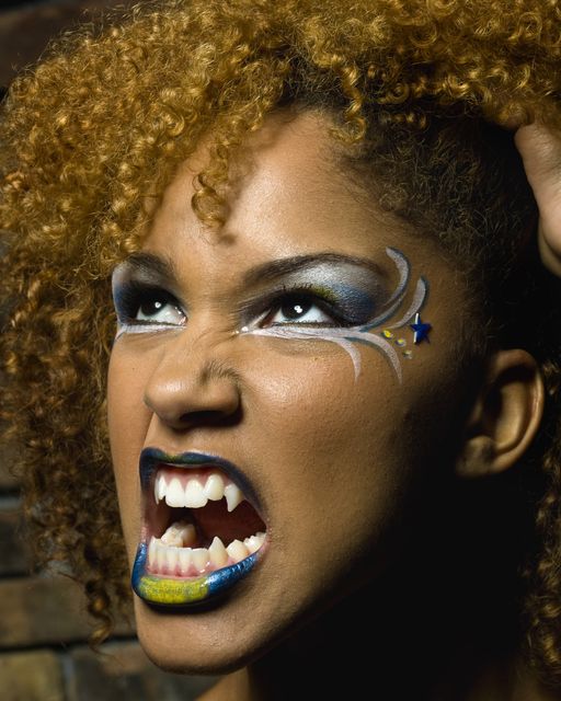 20 Best Vampire Makeup Tutorials for Halloween 2021 - How to Do