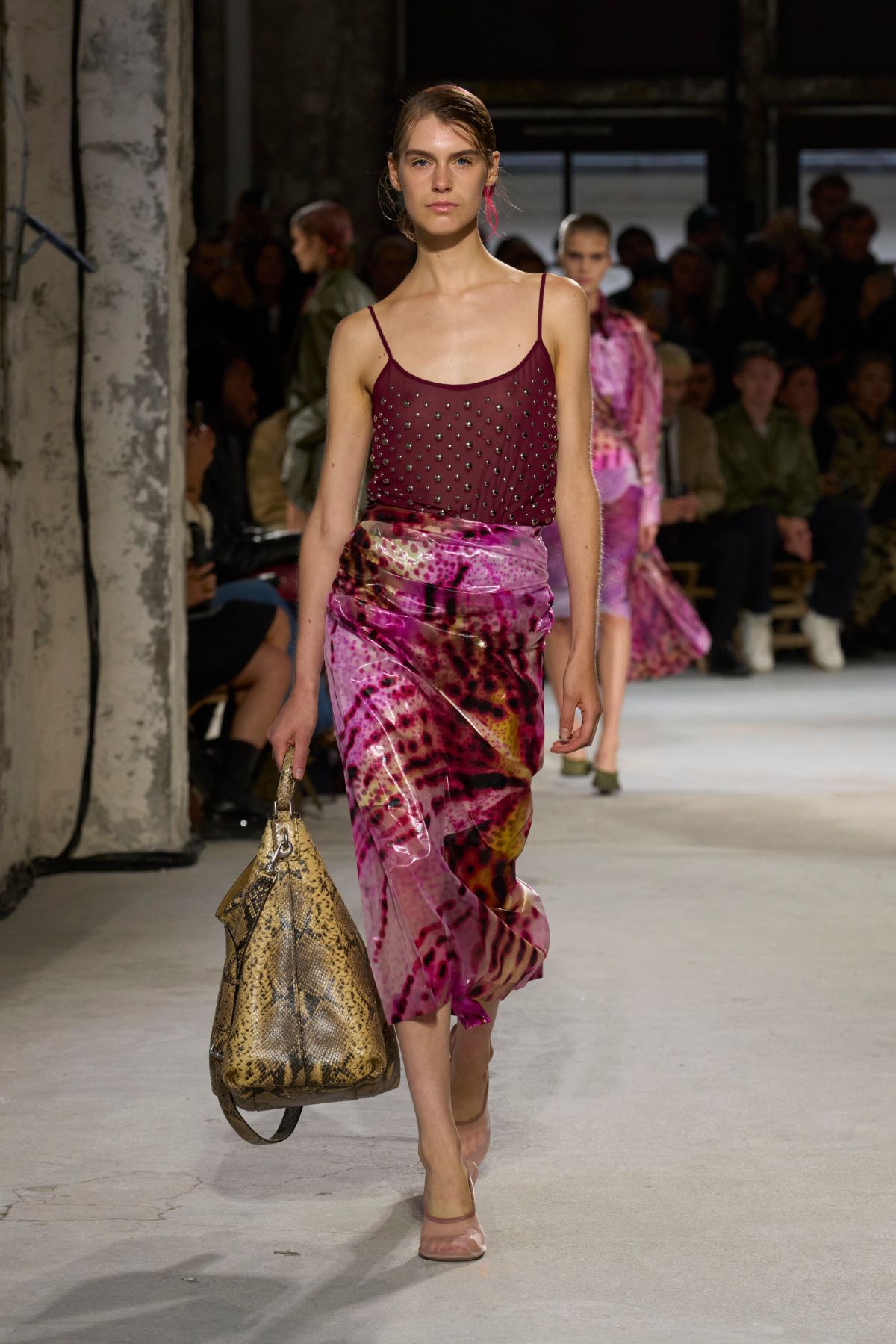 ドリス ヴァン ノッテン(Dries Van Noten)」2025春夏 ドリス ヴァン ノッテン(Dries Van Noten)」2025春夏