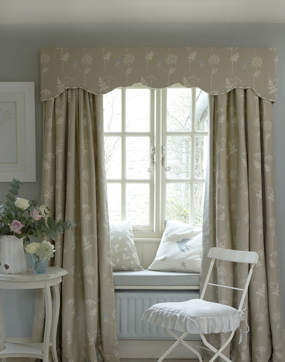 Why Cow Parsley Print Is A Timeless Summer's Interiors Trend