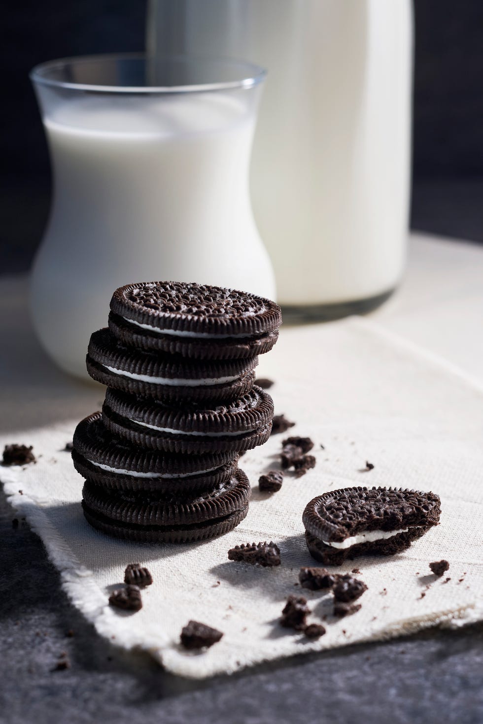 vanilla cream filled chocolate cookies