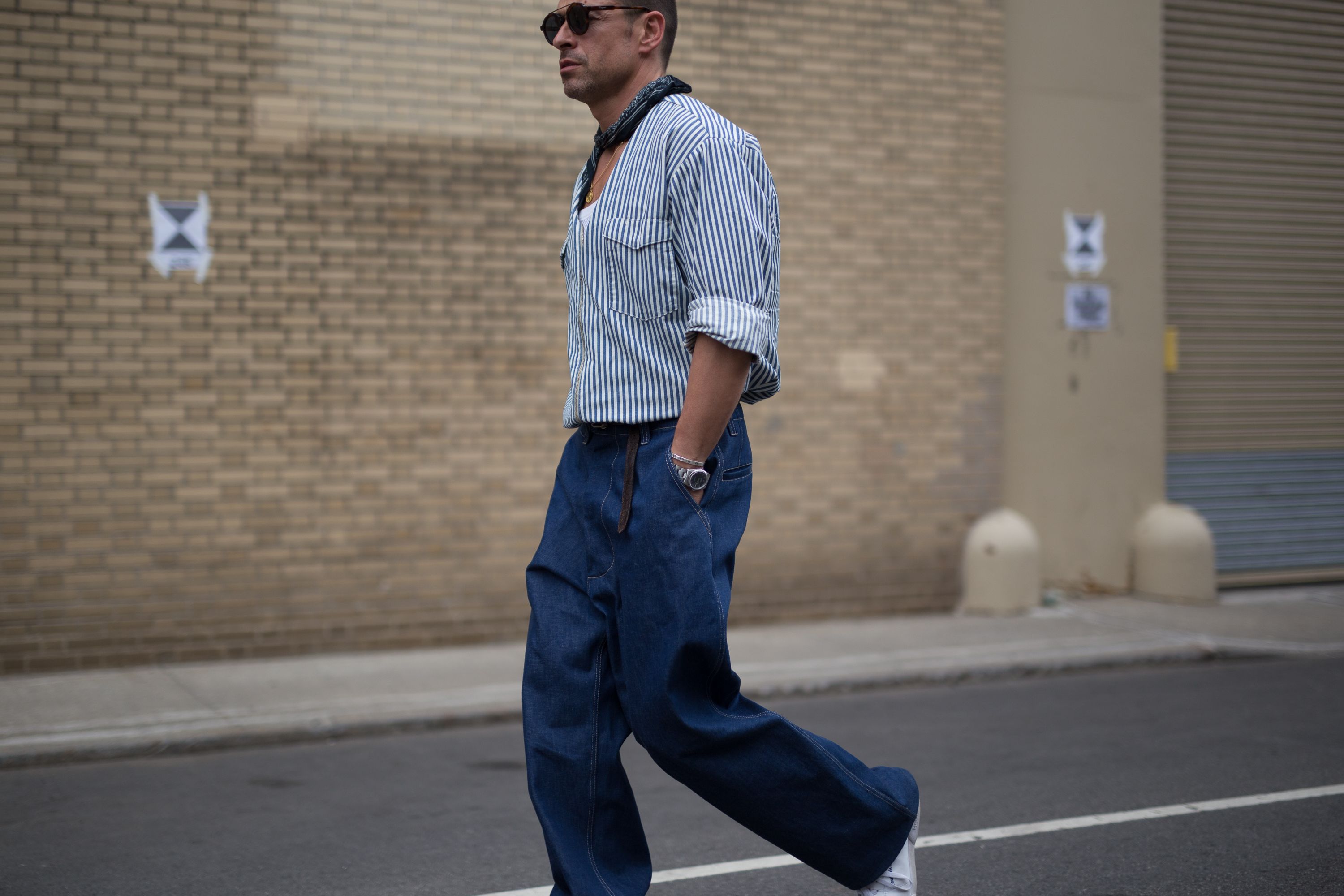 Pantalón blanco para hombre de Zara: con qué combinarlo en verano