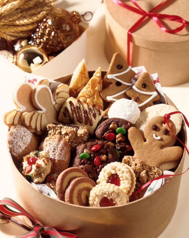 variety of christmas cookies