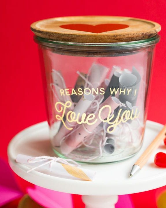 vaso decorativo diy con razones por las que quieres a tu pareja