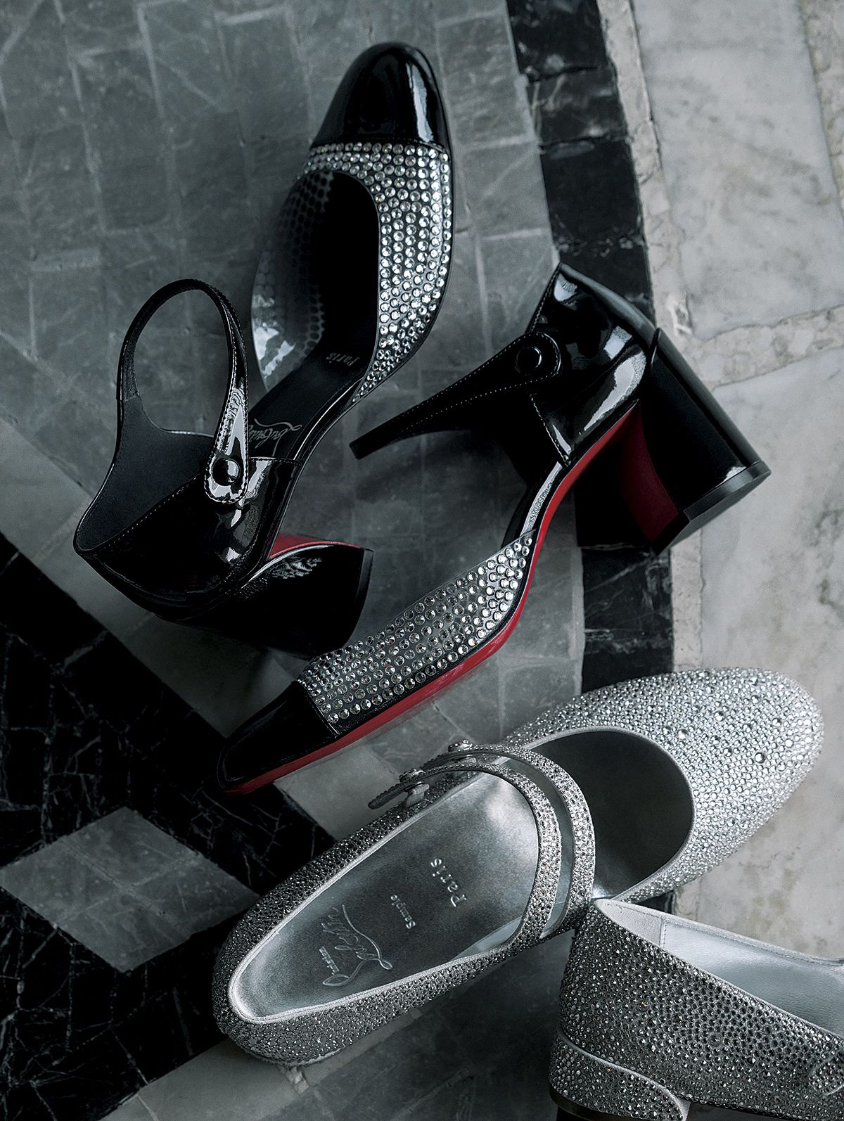 Christian Louboutin Paris 黒と青のストライプ シューズ Christian Louboutin Paris 黒と青のストライプ シューズ