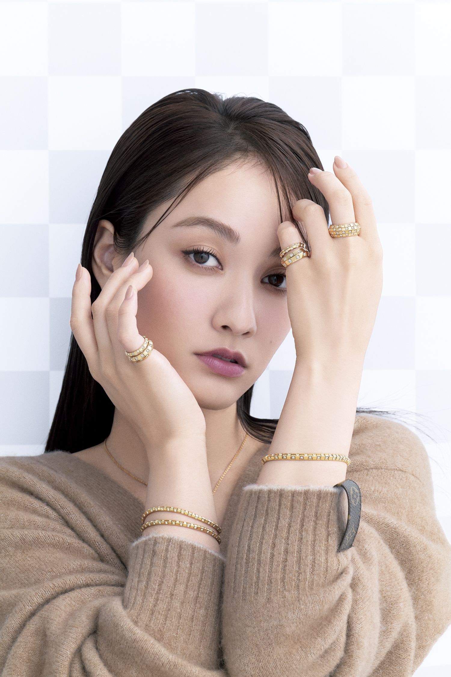 ルイヴィトン　新作　ピアス　ホワイト louis-vuitton-lv-diamonds-stud