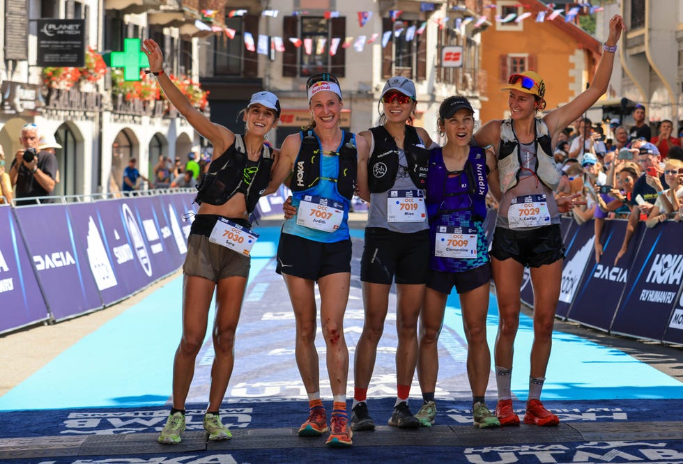 las 5 primeras mujeres de la occ del hoka utmb mont blanc 2024, a la izquierda la española sara alonso