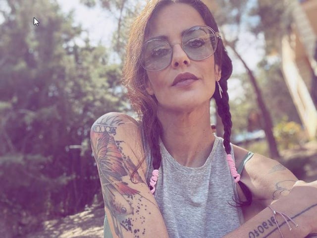 la cantante vega en una foto de instagram