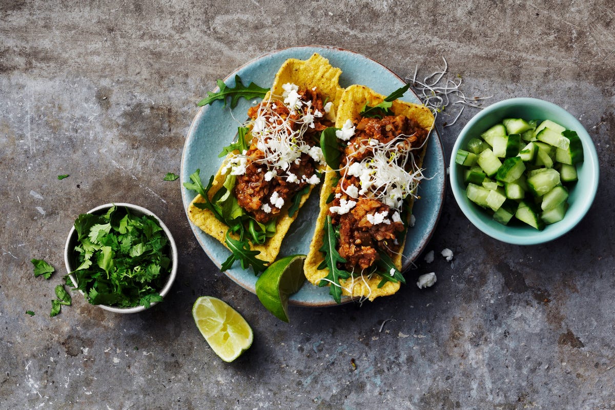 Zo op tafel: vega Taco Tubs met kikkererwten en amandelen