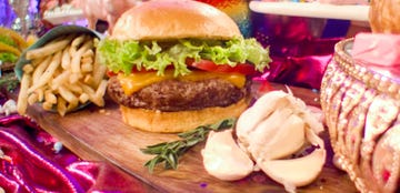 paris hilton vegan cheeseburger